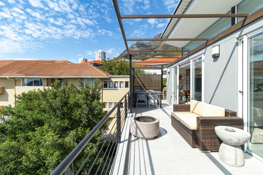 To Let 3 Bedroom Property for Rent in Vredehoek Western Cape